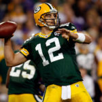 Aaron-Rodgers-throwing